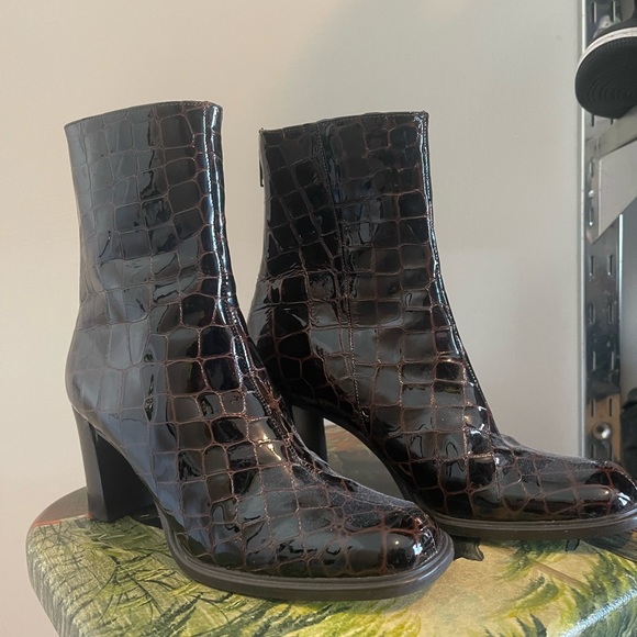 Steve Madden bLack Burgundy leather crocodile square toe ankle boots - Picture 3 of 8